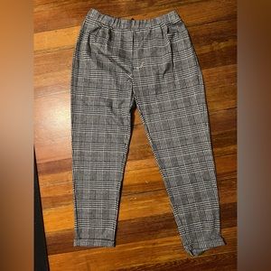 I’m selling Como Black, black and white patterned dress pants